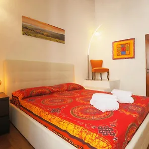 Mantellini Apartment
